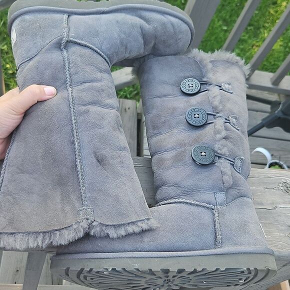 Ugg Bailey Button Triplet Tall Boots size 7 - Picture 3 of 8